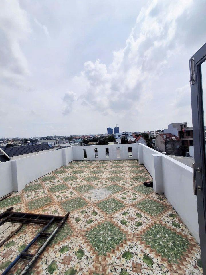 Bán nhà 1 trệt 2 lầu, Vị Trí Đẹp, Góc 2 mặt tiền, phường Tân Hiệp 