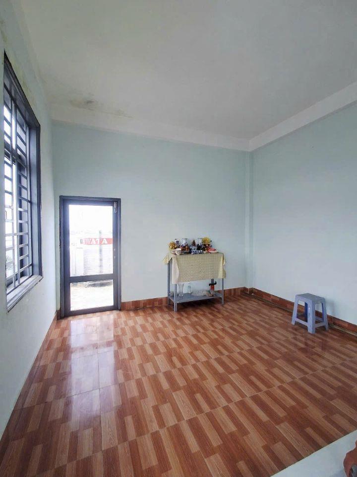 Bán nhà 1 trệt 2 lầu, Vị Trí Đẹp, Góc 2 mặt tiền, phường Tân Hiệp 