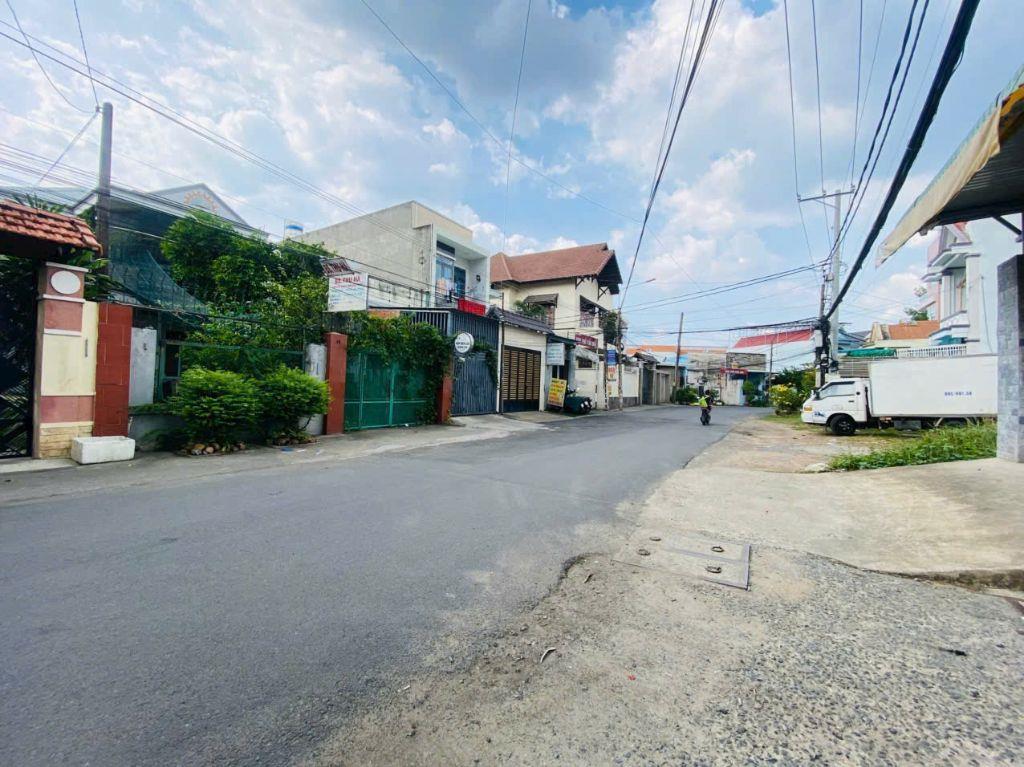 Bán Đất, DT 4m5x18m, 3 TỶ 3, Đường 8M, Khu cư xá Phúc Hải, Phường Tân Phong.
