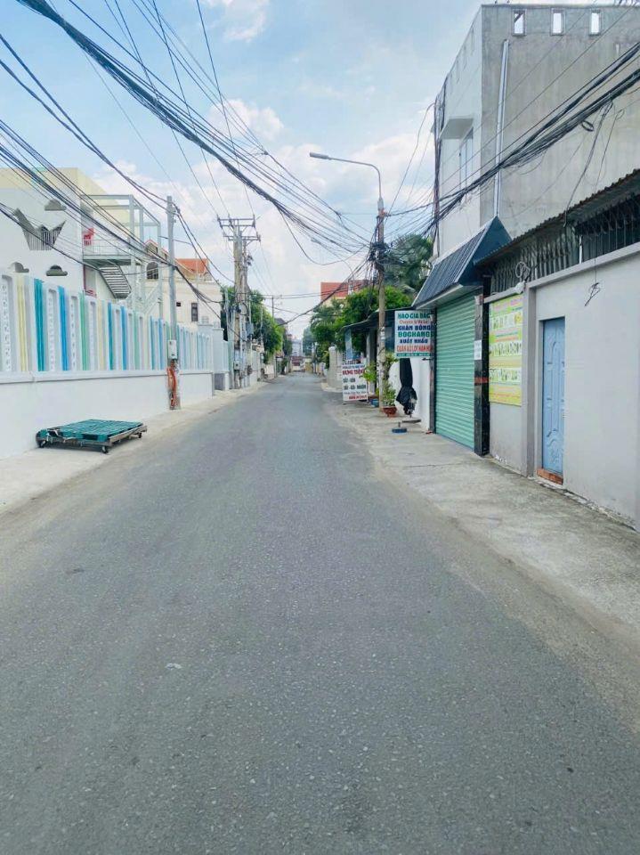 Bán Đất, DT 4m5x18m, 3 TỶ 3, Đường 8M, Khu cư xá Phúc Hải, Phường Tân Phong.