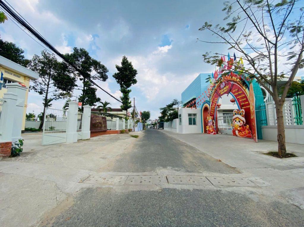 Bán Đất, DT 4m5x18m, 3 TỶ 3, Đường 8M, Khu cư xá Phúc Hải, Phường Tân Phong.