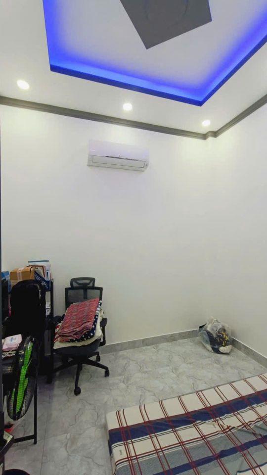 Bán Nhà 1 Trệt 1 Lầu, DT 61M2, 2Tỷ750Tr, Gần Chợ Nhỏ Kp1, Phường Tân Hiệp.