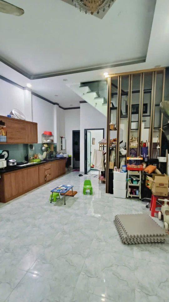 Bán Nhà 1 Trệt 1 Lầu, DT 61M2, 2Tỷ750Tr, Gần Chợ Nhỏ Kp1, Phường Tân Hiệp.