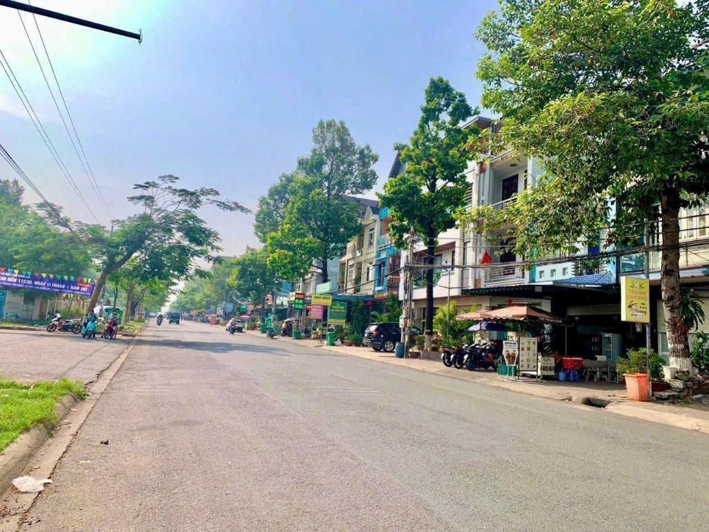 Bán Nhà cấp 4, DT 100M2, Đường 8M, Sổ Thổ Cư, KDC Đinh Thuận, Phường Tân Hiệp.