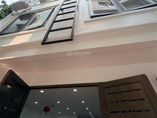 Ccmn giữa trung tâm quận cầu giấy, 2 mặt tiền siêu thoáng, dòng tiền lên đến 1tỷ4/năm