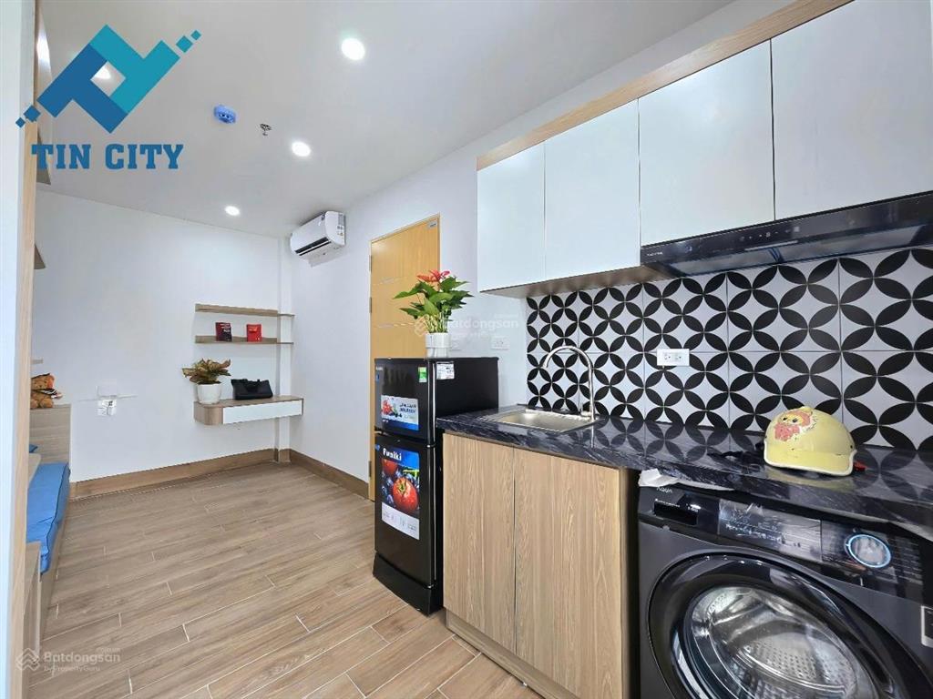 Chdv lô góc trung tâm mỹ đình, vài bước chân ra mặt phố, doanh thu 900tr/năm