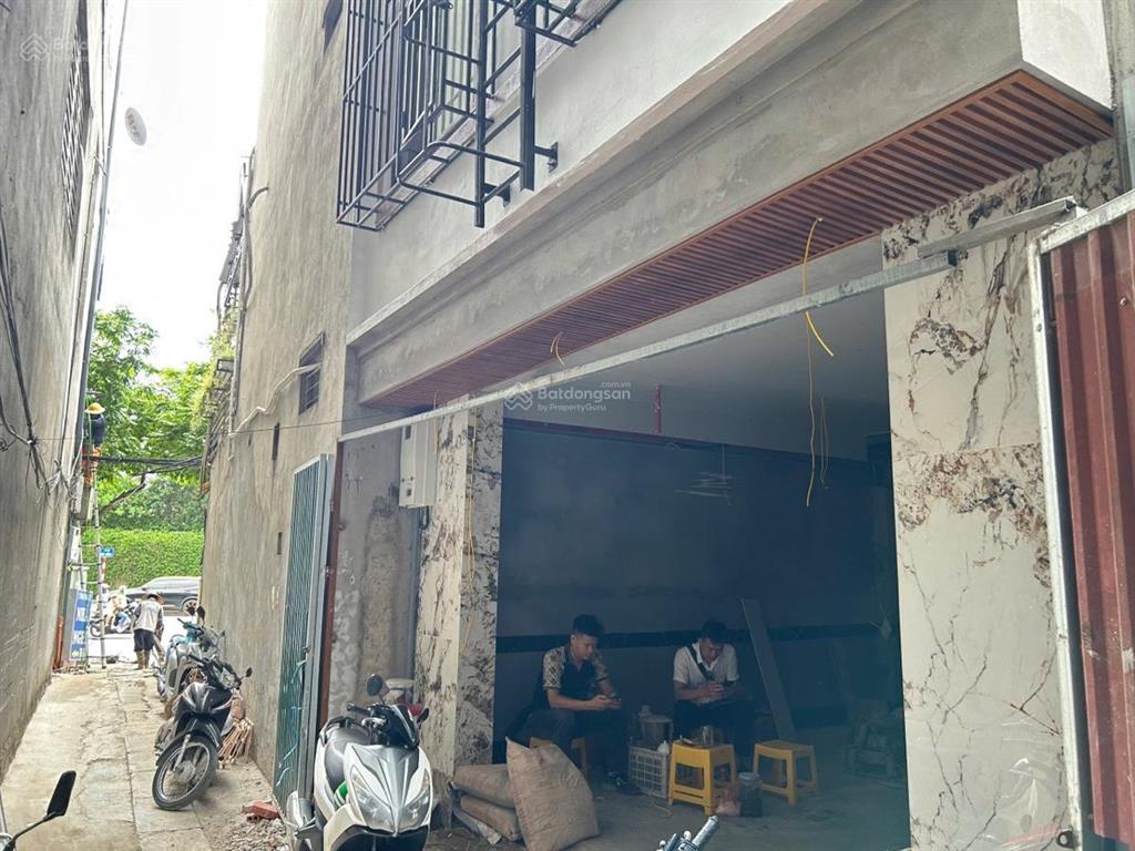 Ccmn siêu hiếm khu miếu đầm, 1 nhà ra mặt phố oto tránh. doanh thu 1,2tỷ/năm.