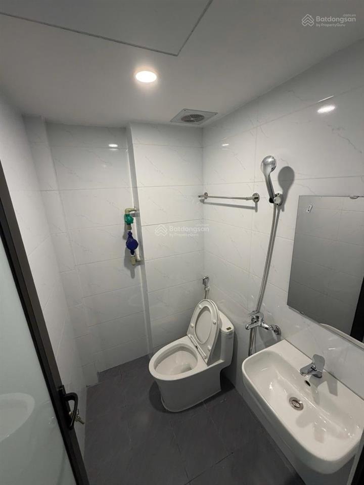Ccmn cách mặt đường phú mỹ 20m, 7 tầng thang máy, doanh thu nét 450tr/năm.