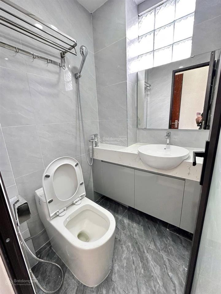 Ccmn mặt phố trung kinh, lô góc 2 thoáng, mặt đường vàng đai 2.5. doanh thu gần 2tỷ/năm.