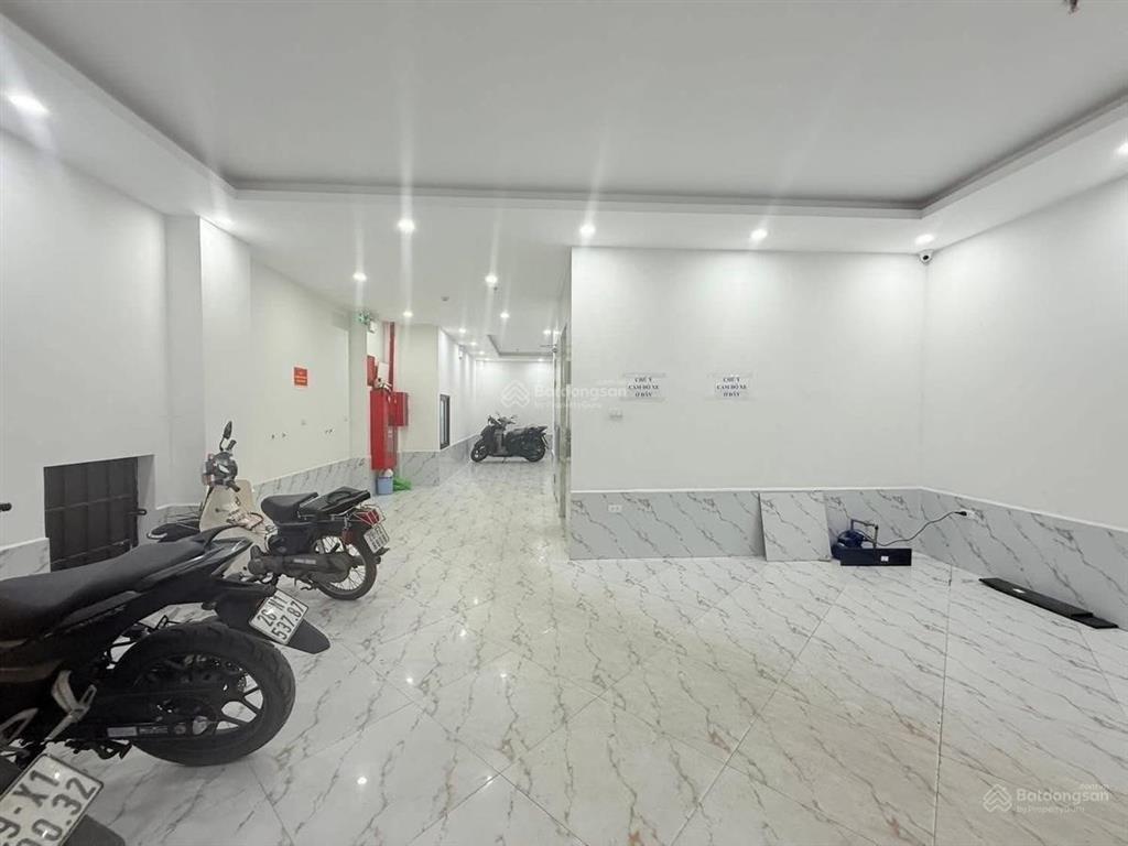 Bán gấp ccmn khu đội cấn, rõ ràng bàn giao full khách thuê, doanh thu 110tr/tháng