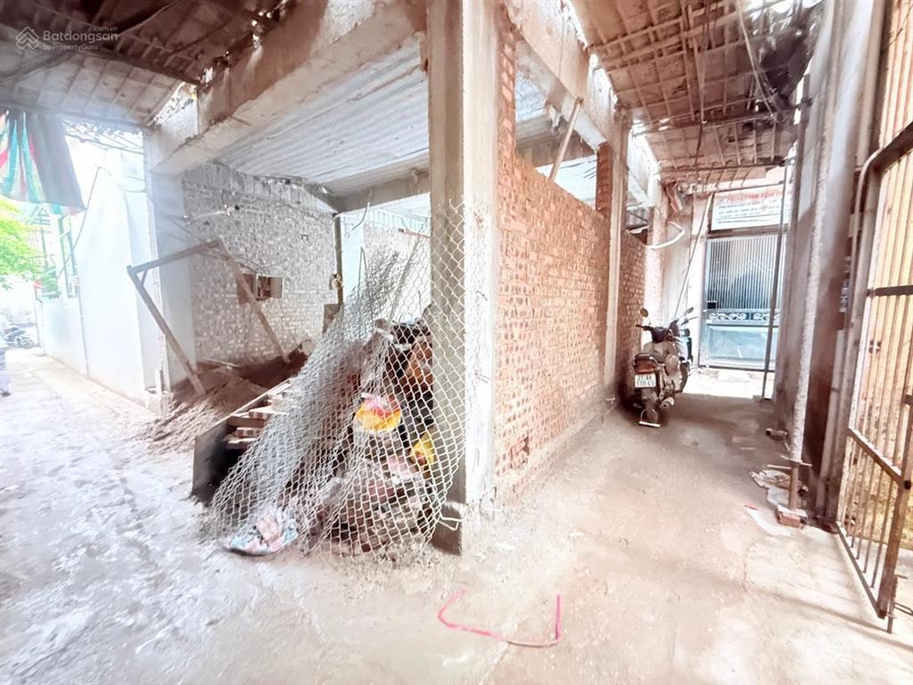 Ccmn lô góc cổ nhuế xây mới 7 tầng, nằm trong khu vực cực tiềm năng, cách ô tô đúng 10m