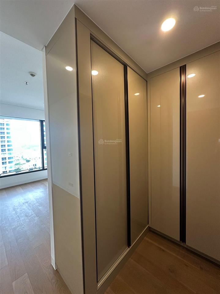 Tấn trường bán 1pn view toà 99 tầng  rẻ nhất trục giá 11,7 tỷ