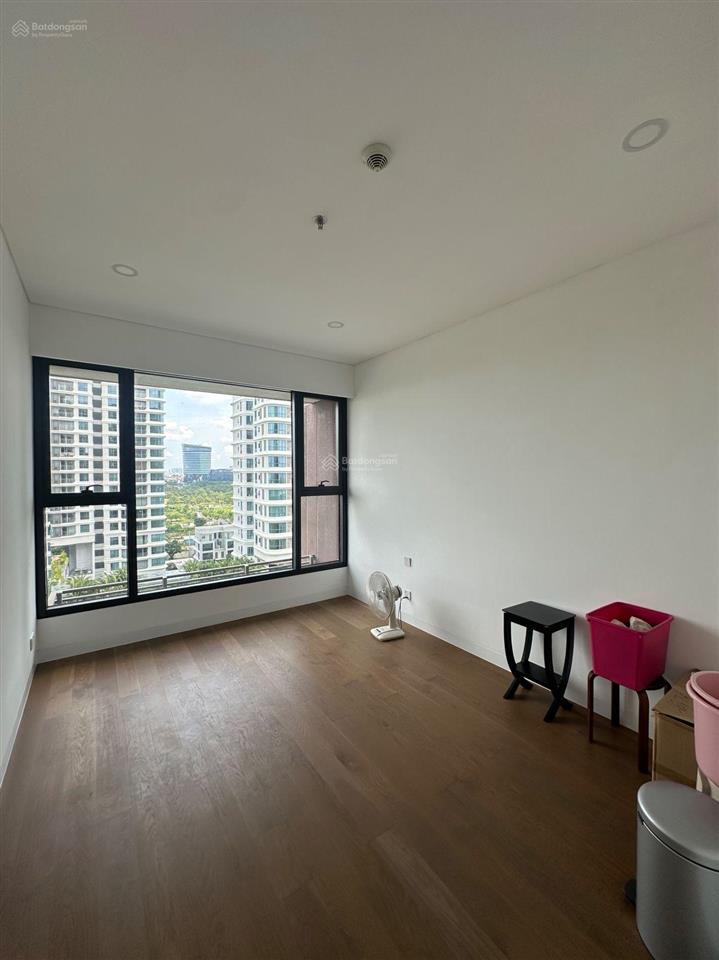 Tấn trường bán 1pn view toà 99 tầng  rẻ nhất trục giá 11,7 tỷ