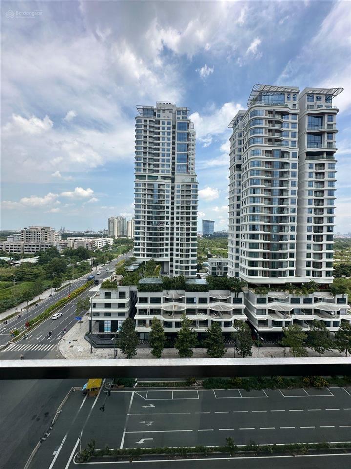 Tấn trường bán 1pn view toà 99 tầng  rẻ nhất trục giá 11,7 tỷ