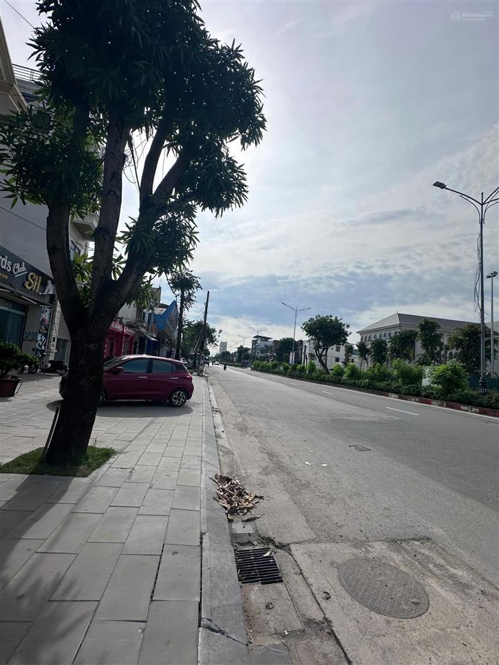 Bán căn nhà 3 tầng đường phan đình phùng phường thành vinh thành phố vinh