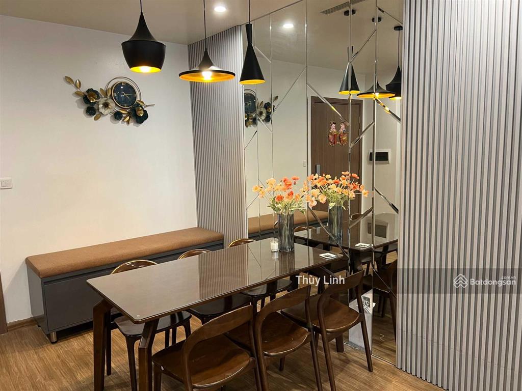 Cho thuê căn hộ 3 ngủ view hồ điều hòa vinhomes skylake, đủ nội thất đẹp