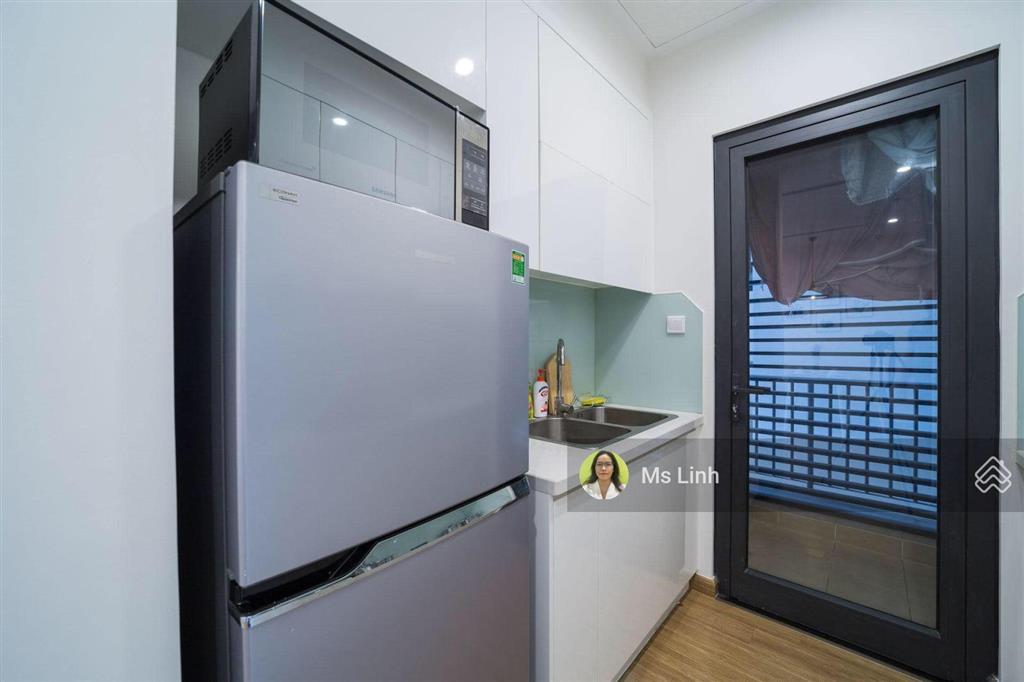Sẵn hợp đồng thuê  bán căn hộ 1 phòng ngủ, ban công đông nam vinhomes skylake