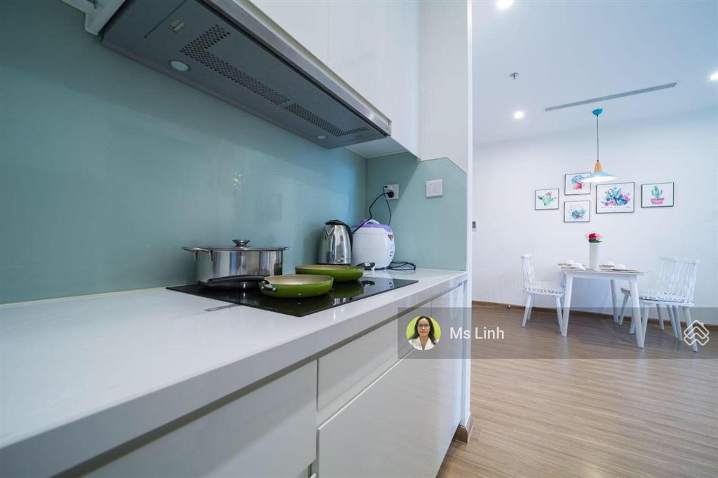 Sẵn hợp đồng thuê  bán căn hộ 1 phòng ngủ, ban công đông nam vinhomes skylake