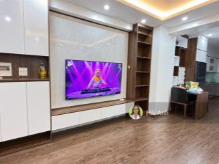 Bán căn hộ 3 phòng ngủ tòa 30t nguyễn chánh, tầng 15+, sẵn sổ đỏ, sẵn nội thất