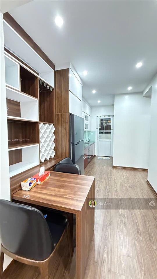 Bán căn hộ 3 phòng ngủ tòa 30t nguyễn chánh, tầng 15+, sẵn sổ đỏ, sẵn nội thất