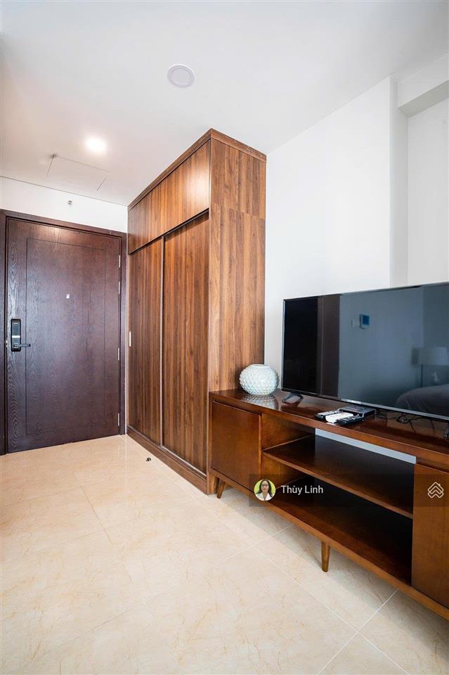 Bán căn hộ studio vinhomes d'capitale, căn hộ tòa c2, hướng đông nam, đầy đủ nội thất, sẵn sổ