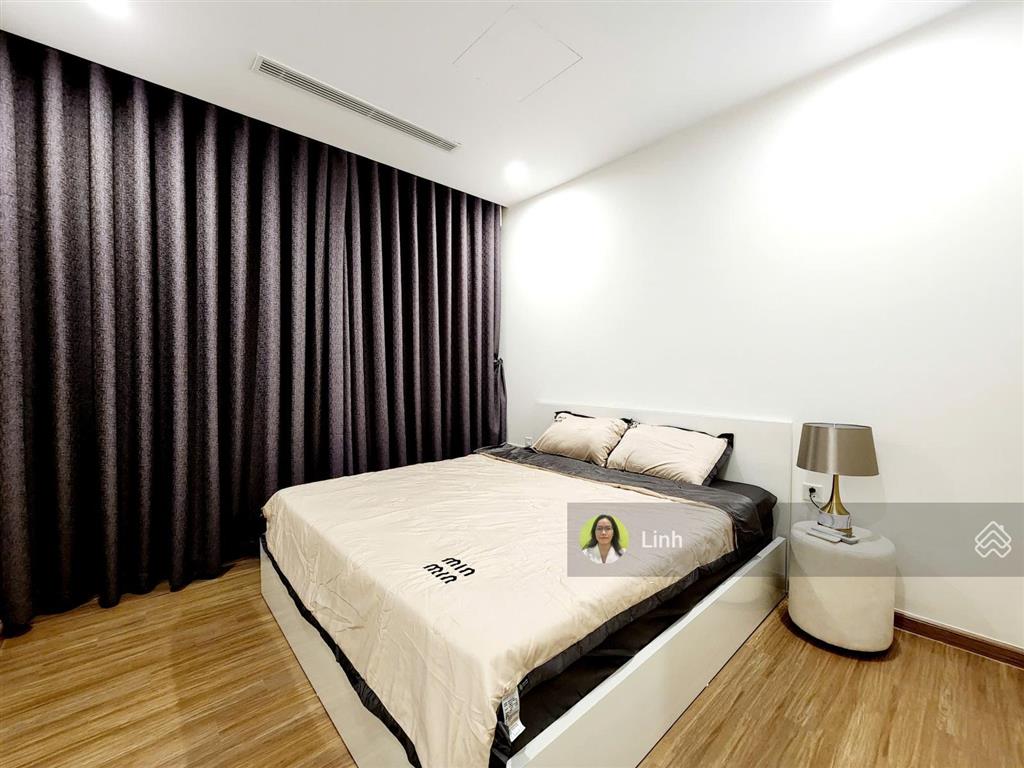 Cho thuê căn góc vinhomes skylake s2.06, gồm 4 phòng ngủ, view hồ đẹp, nội thất hiện đại