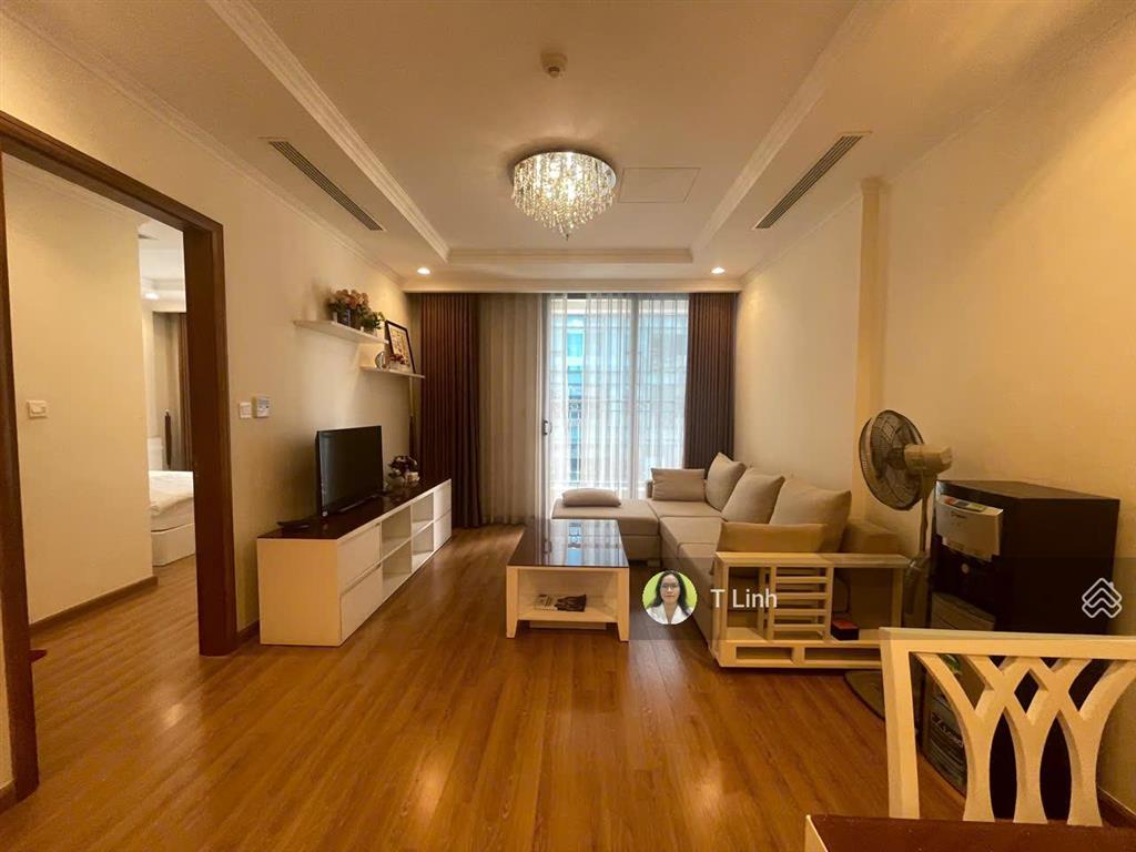 Cho thuê căn hộ vinhomes nguyễn chí thanh, tầng 24, 2pn, đủ đồ, hướng đông nam