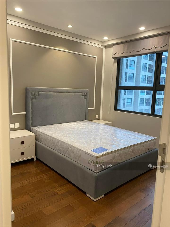Cho thuê căn hộ vinhomes d'capitale, tòa c6, căn 3pn full, hướng hồ
