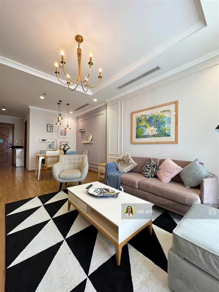 Vào ở được luôn căn hộ 2 phòng ngủ, đủ đồ, nhà mới đẹp, tầng cao vinhomes nguyễn chí thanh