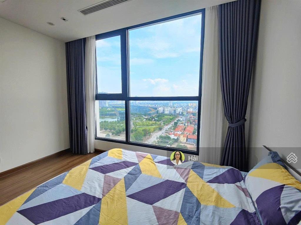 Cho thuê căn hộ 2pn vinhomes west point, đối diện trung tâm hội nghị quốc gia, đủ đồ đẹp