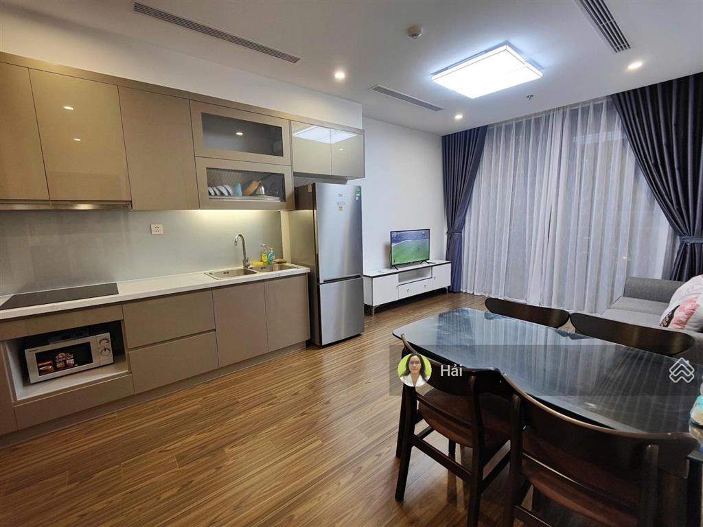 Cho thuê căn hộ 2pn vinhomes west point, đối diện trung tâm hội nghị quốc gia, đủ đồ đẹp