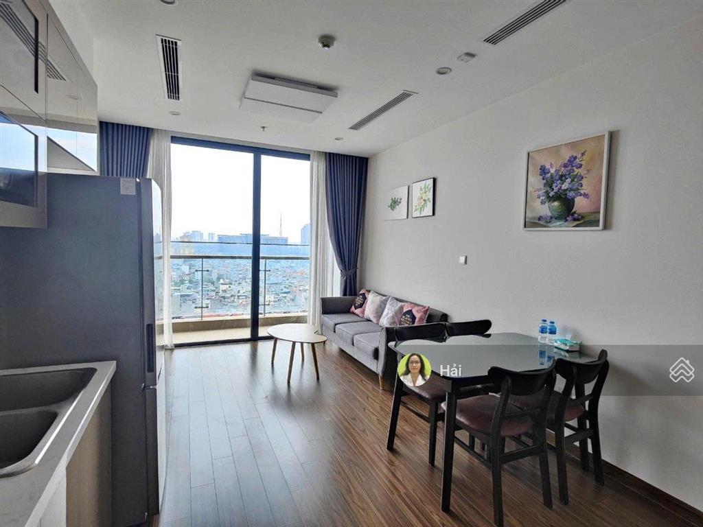 Cho thuê căn hộ 2pn vinhomes west point, đối diện trung tâm hội nghị quốc gia, đủ đồ đẹp