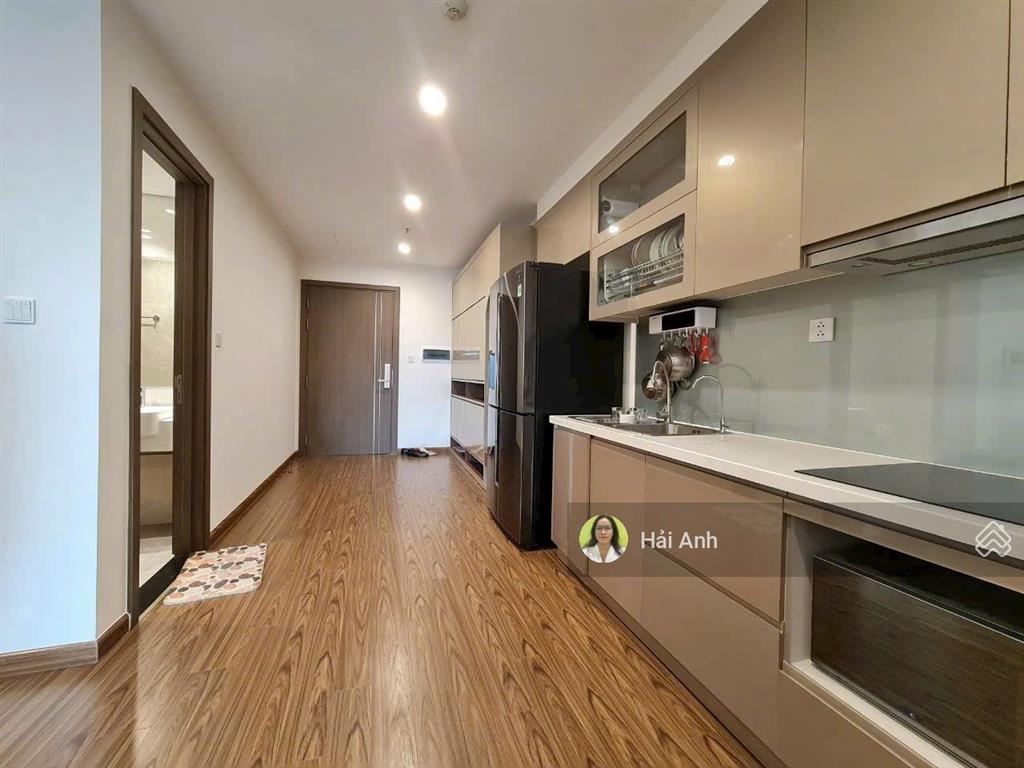 Bán căn 4n 3wc ban công đn vinhomes west point, tầng trung, đẹp, sẵn nội thất
