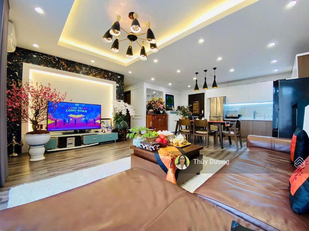 Cho thuê cccc hong kong tower nhà đẹp 3pn, dt 107m2, đầy đủ đồ, tt 0919 631 ***