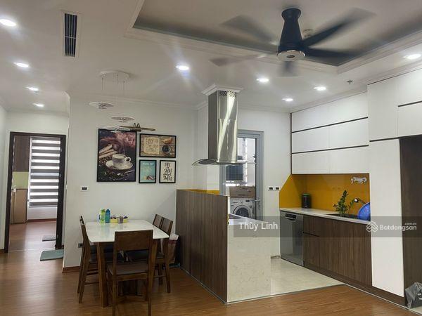 Cho thuê căn hộ chung cư tòa a2 vinhomes gardenia, dt 120m2, 3pn, đủ đồ, view bể bơi