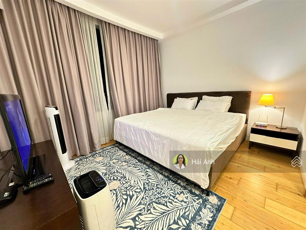 Cho thuê căn góc 3 ngủ indochina plaza mặt đường xuân thủy, tháp đông, tầng cao, nhà đẹp