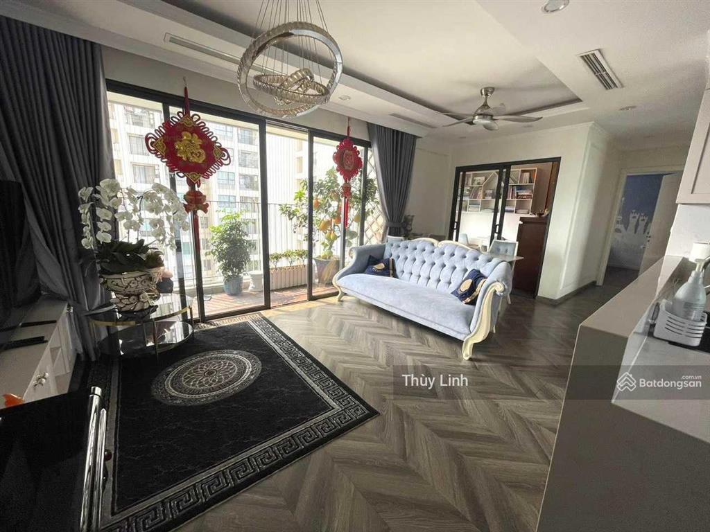 Vinhomes d'capitale bán căn góc 3 ngủ tòa c1 (pn hướng hồ), tầng trung