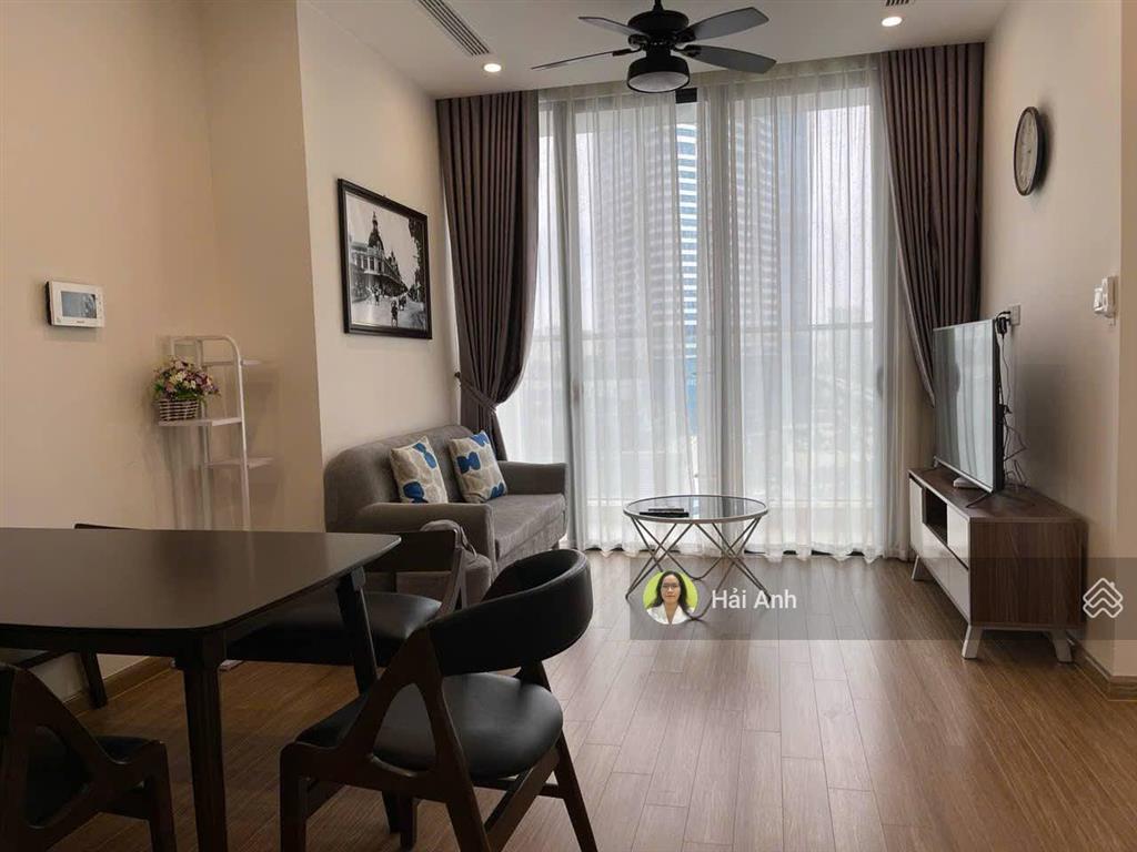 Căn hộ 1 ngủ thiết kế đẹp, vuông vắn s2.12 vinhomes skylake bán kèm nội thất