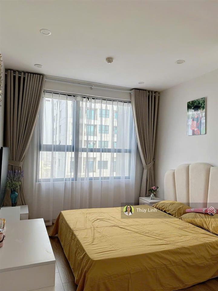 Căn hộ 2 phòng ngủ cho thuê tại vinhomes d'capitale, thiết kế đẹp hiện đại, đủ đồ, view bể bơi