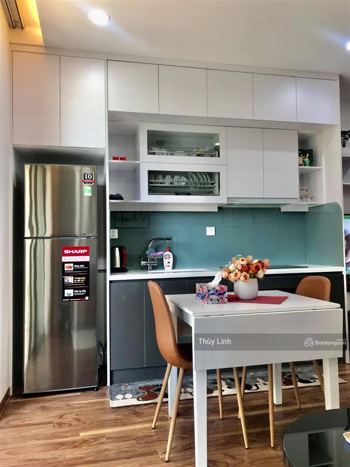 Cho thuê căn hộ studio tòa c2 vinhomes d'capitale, giá 13.5tr/th, cuối tháng vào ở được