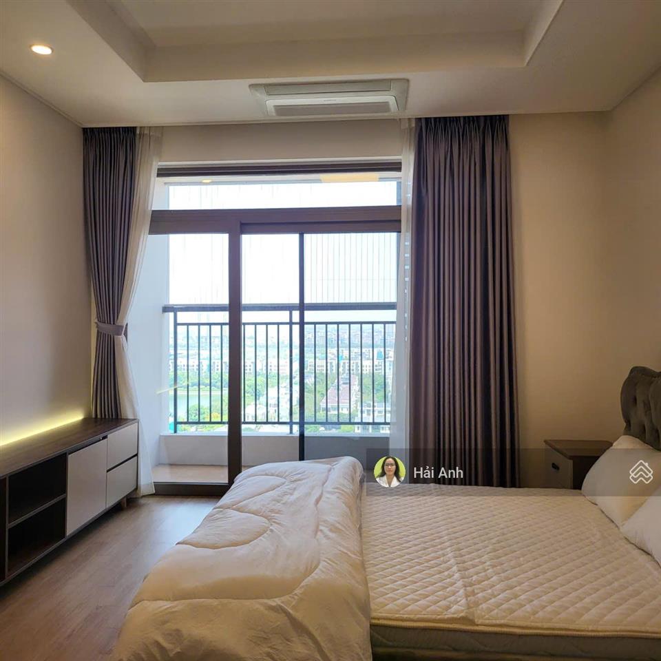 Vào ở luôn  căn hộ 2pn tại kđt starlake tây hồ tây sẵn nội thất đẹp