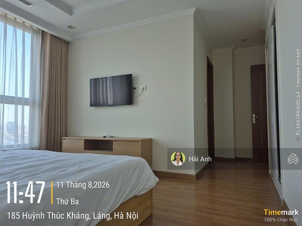 Căn hộ 3pn cho thuê tại vinhomes nguyễn chí thanh, nhà sạch sẽ, nội thất đẹp, vào ở luôn