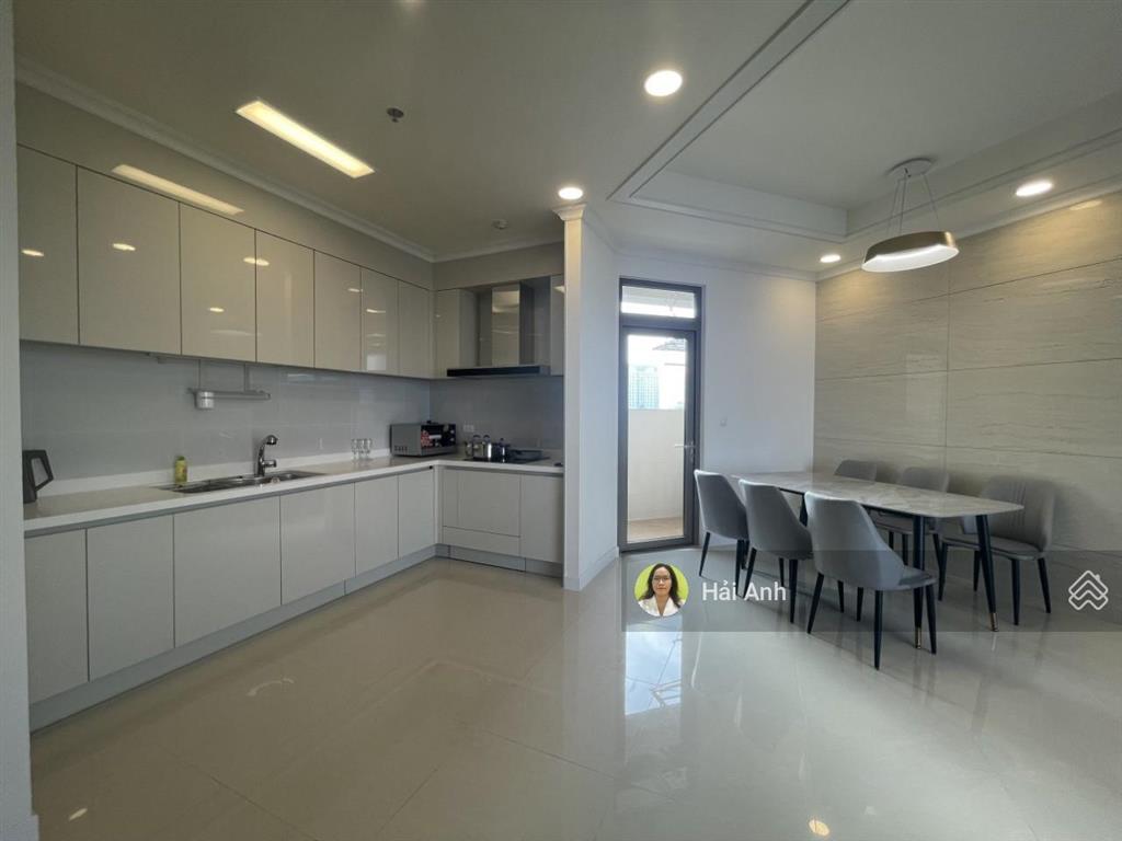 Bán căn 3pn, dt 125m2 chung cư starlake  kđt tây hồ tây, sẵn sổ