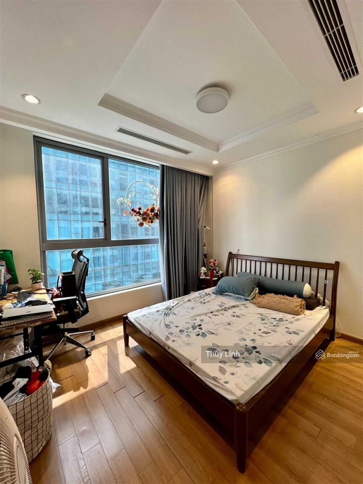 Cho thuê căn hộ vinhomes nguyễn chí thanh, 2pn, 2wc, gồm cả nội thất, ban công đn