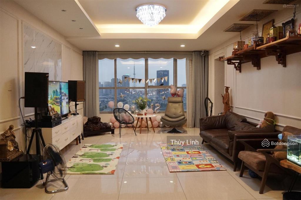 Cho thuê căn góc 3pn, 143m2 thăng long number one, hướng hồ, vào ở luôn
