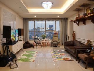 Cho thuê căn góc 3pn, 143m2 thăng long number one, hướng hồ, vào ở luôn