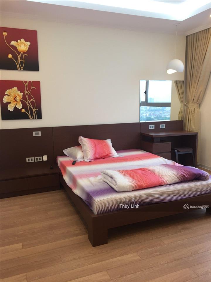 Bán căn hộ vinhomes nguyễn chí thanh, 3 phòng ngủ, bàn giao nhà luôn, sổ lâu dài
