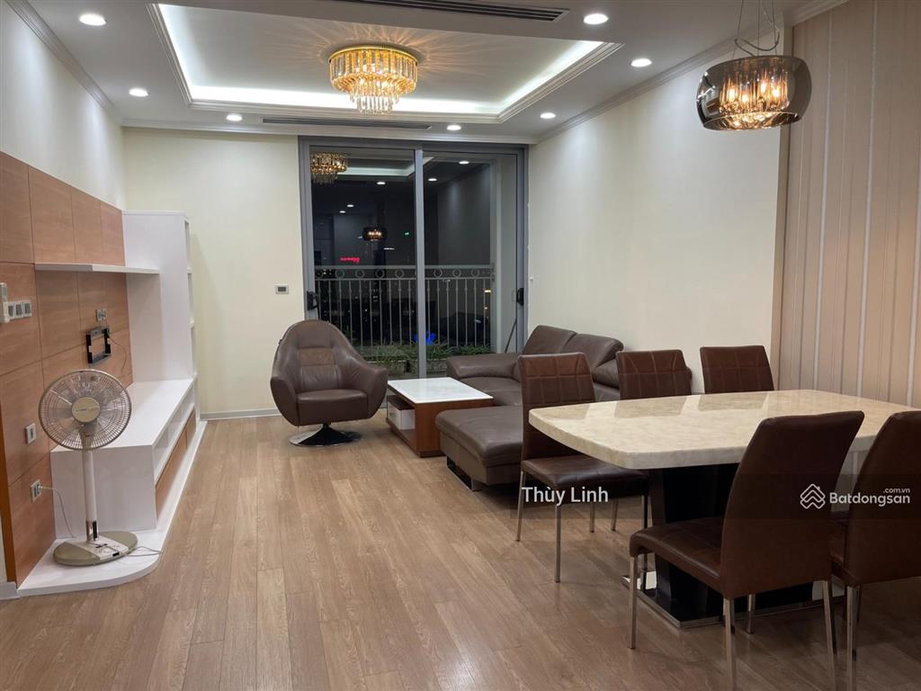 Bán căn hộ vinhomes nguyễn chí thanh, 3 phòng ngủ, bàn giao nhà luôn, sổ lâu dài