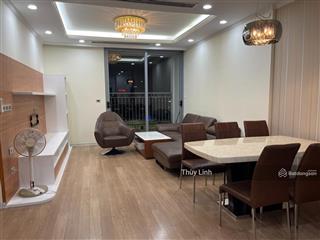 Bán căn hộ vinhomes nguyễn chí thanh, 3 phòng ngủ, bàn giao nhà luôn, sổ lâu dài