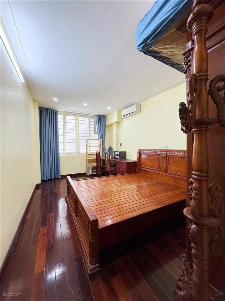 Cho thuê nhà riêng lạc long quân 40m2x5t nhà full đồ giá 13tr/th